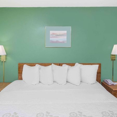 Days Inn By Wyndham Mountain Grove Ngoại thất bức ảnh