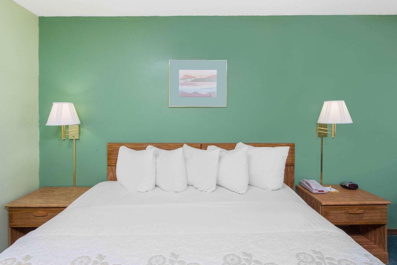 Days Inn By Wyndham Mountain Grove Ngoại thất bức ảnh